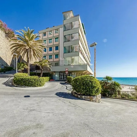 Casaviva - Grazioso Bilocale Sul Mare A Apartmán *
